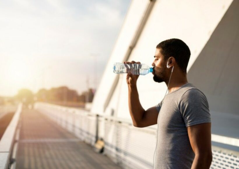 Attractive Athlete Holding Bottle Water Drinking Before Training 342744 642 Copy 1280X853