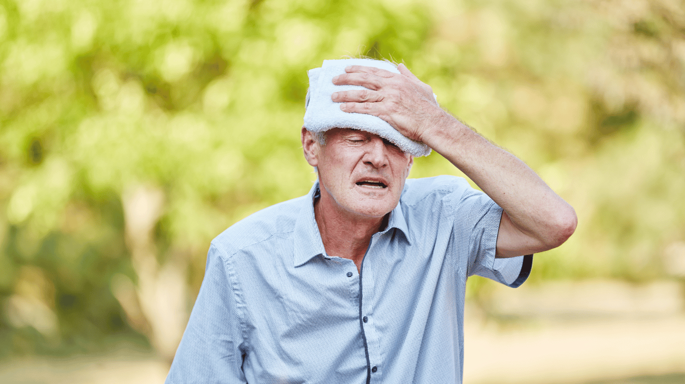 உடல் சூட்டினால் அவஸ்தைப்படுபவர்கள், நல்லெண்ணெய் சிறிது குடித்தால் உடல் வெப்பம் தணிந்து, குளிர்ச்சியுடன் இருக்கும் இயற்கை மருத்துவம்.