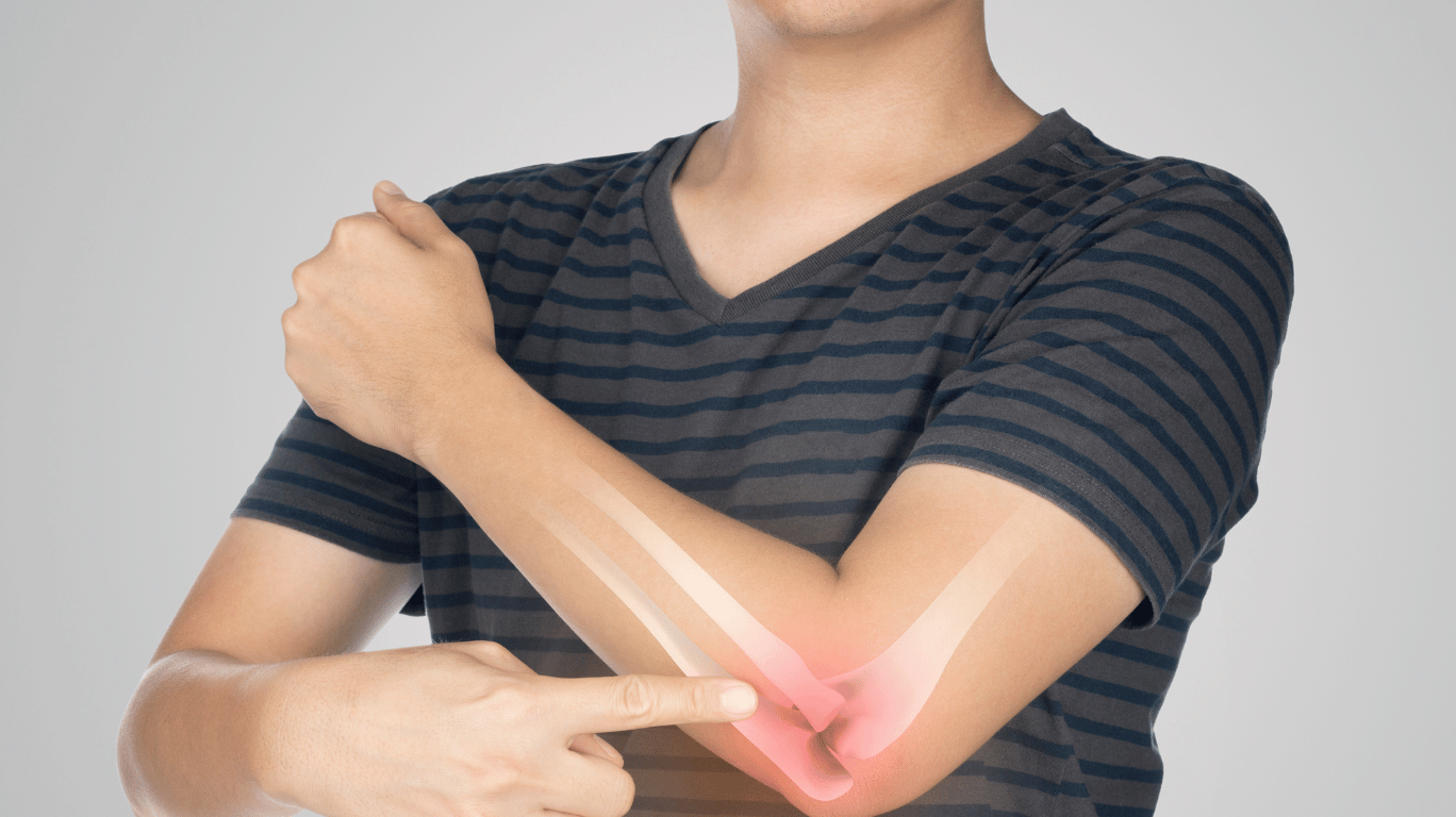 நல்லெண்ணெயில் கால்சியம் மற்றும் ஜிங்க் உள்ளதால், தினமும் சிறிது குடிப்பதால் எலும்புப்புரை (ஆஸ்டியோபோரோசிஸ்) பாதிப்புகள் குறையும் மற்றும் எலும்புகளின் ஆரோக்கியம் மேம்படும்.